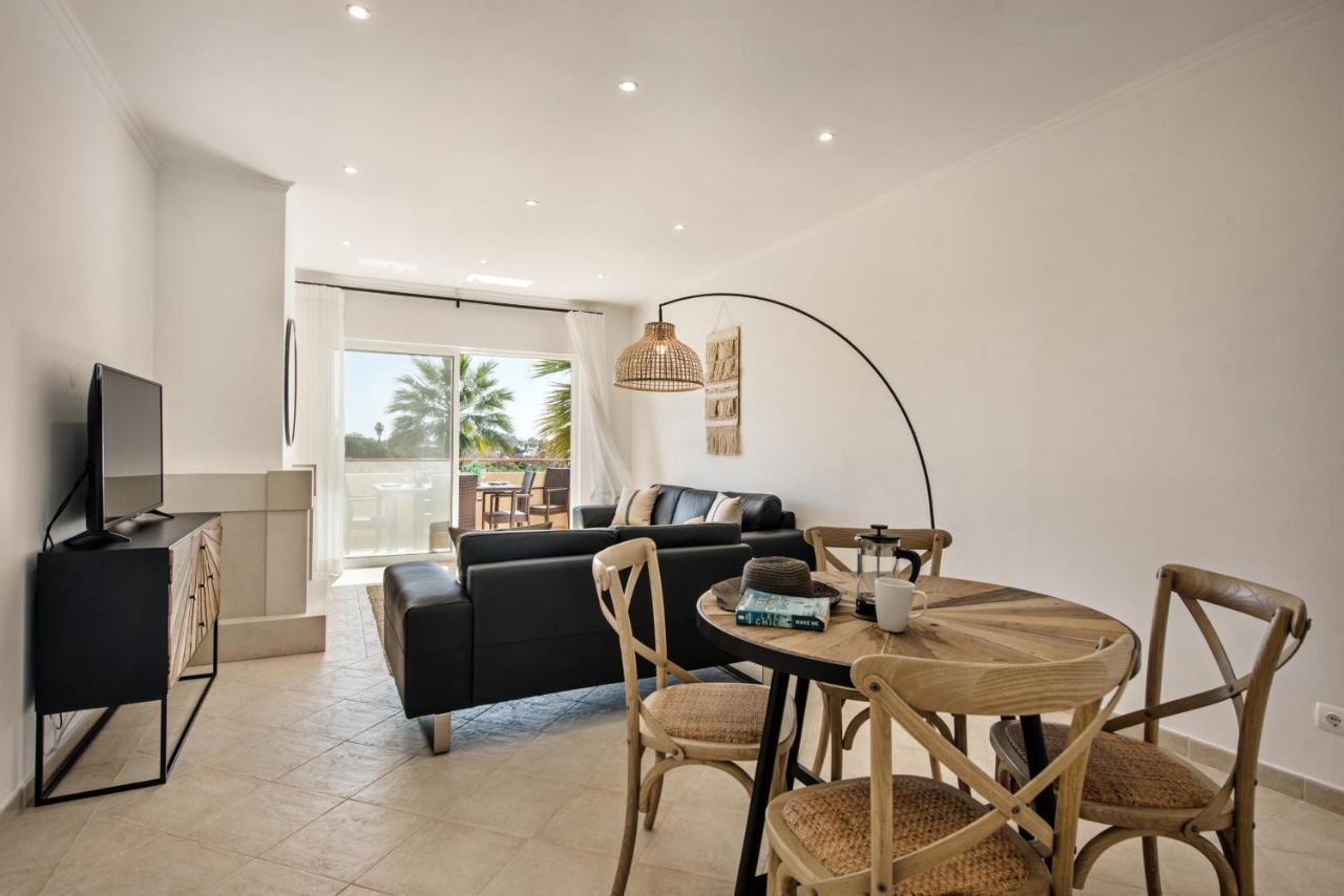 Luxurious First Floor Apartment Sleeps 4 Carvoeiro  Exterior photo